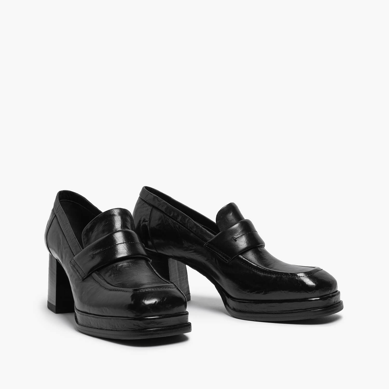 Alessia | Calf leather black high-heeled moccasin