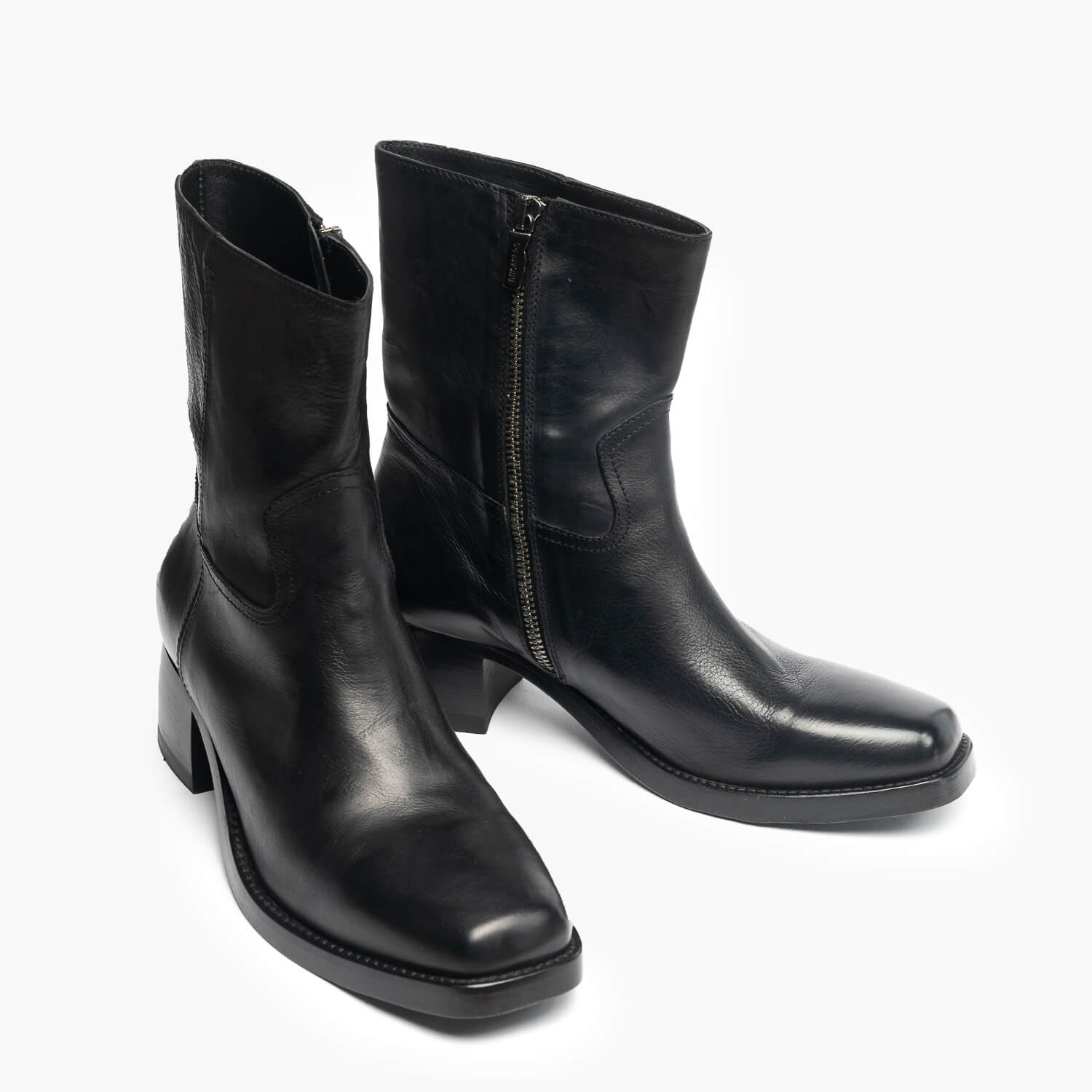 Giulia | Women's Fray boots in black calf leather