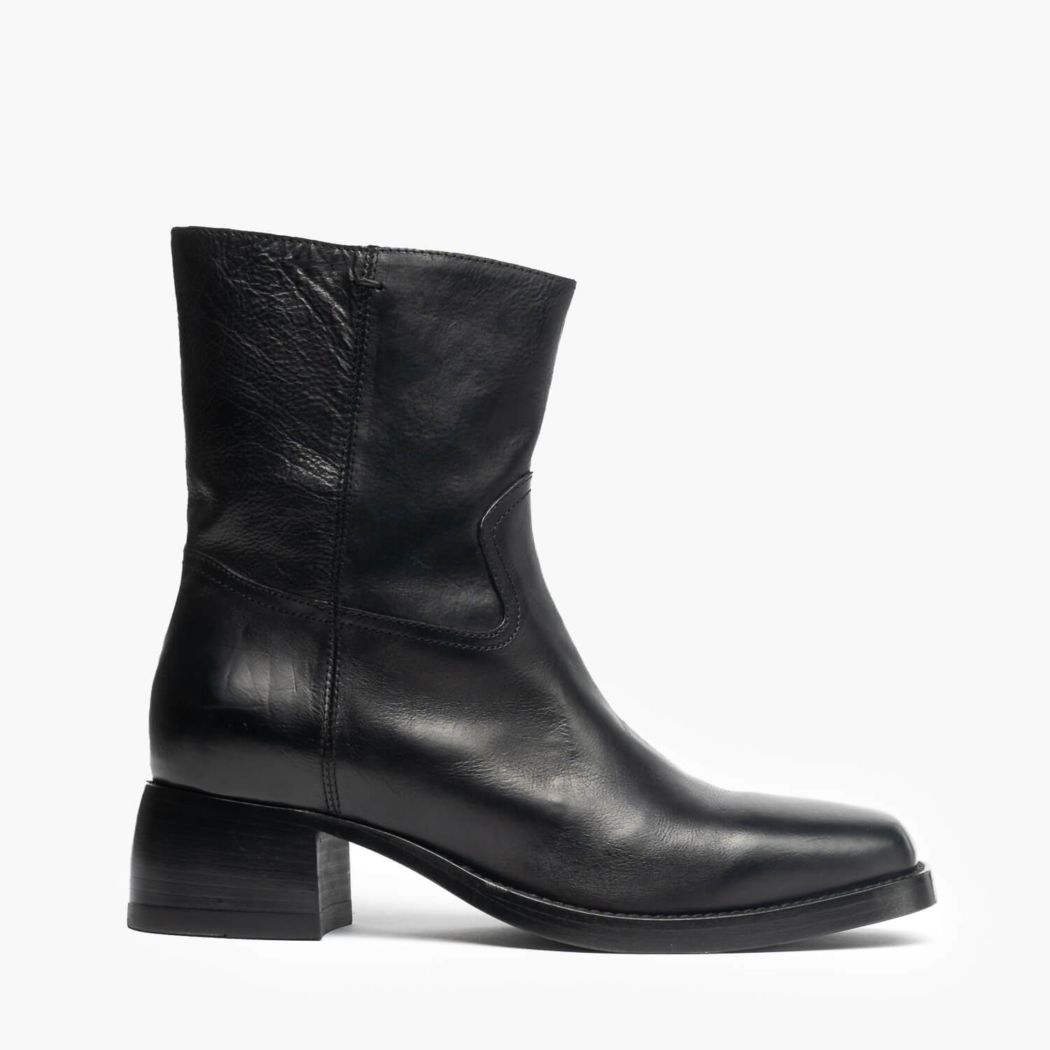 Giulia | Women's Fray boots in black calf leather