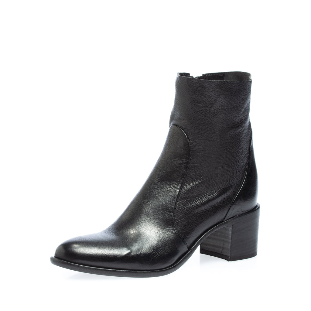 3207 stivaletto con zip in pelle guantino nero